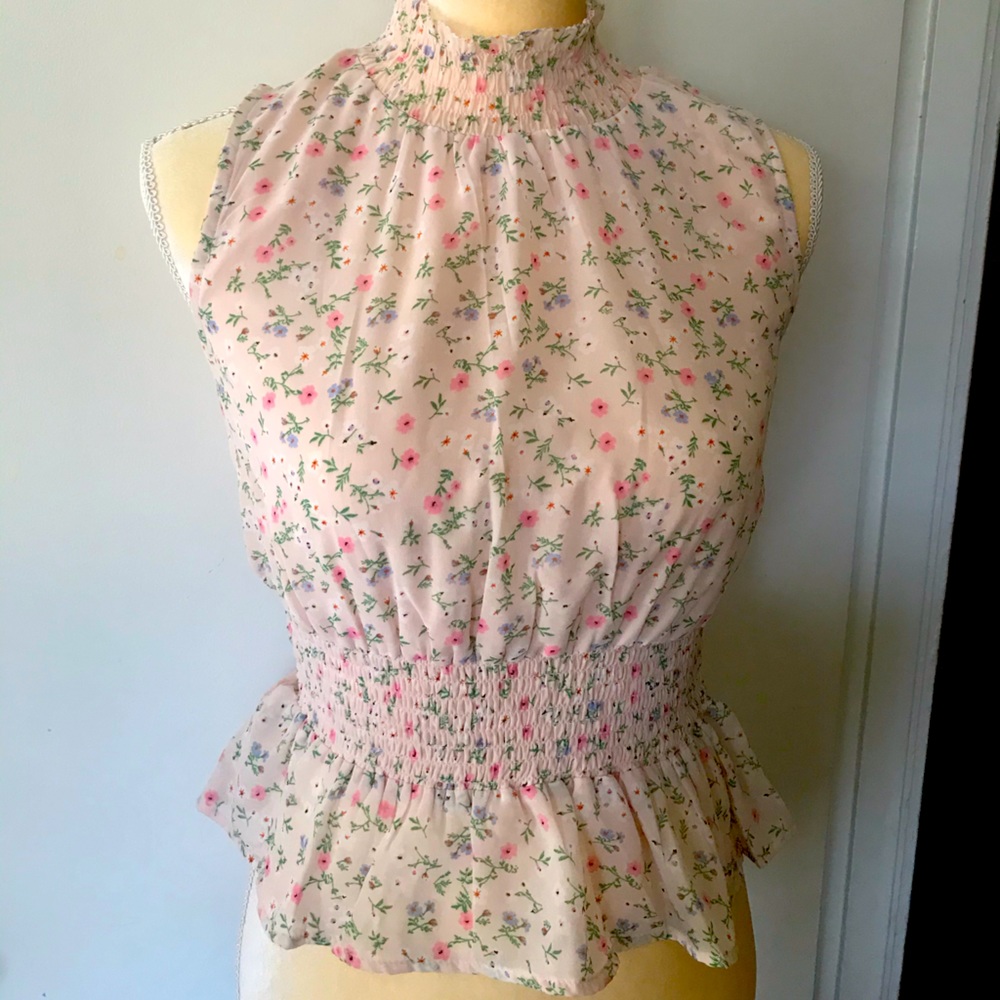Pink flower fitted top